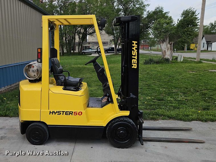 image for item EO7250 2001 Hyster S50XM forklift