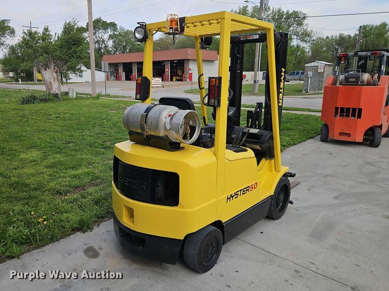 image for item EO7250 2001 Hyster S50XM forklift