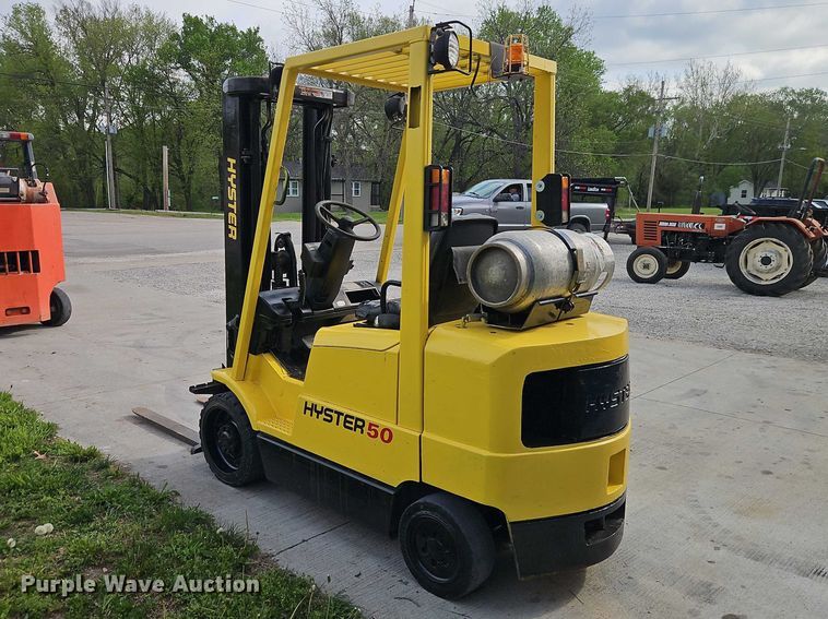 image for item EO7250 2001 Hyster S50XM forklift