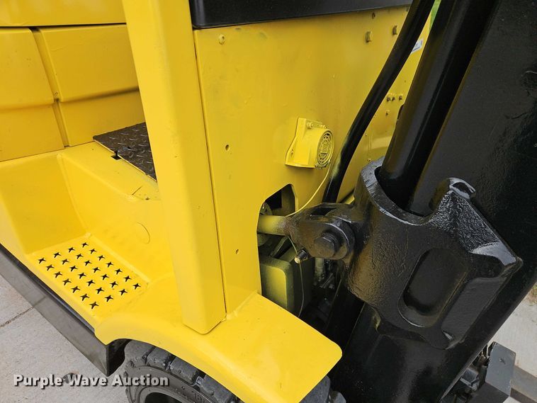 image for item EO7250 2001 Hyster S50XM forklift