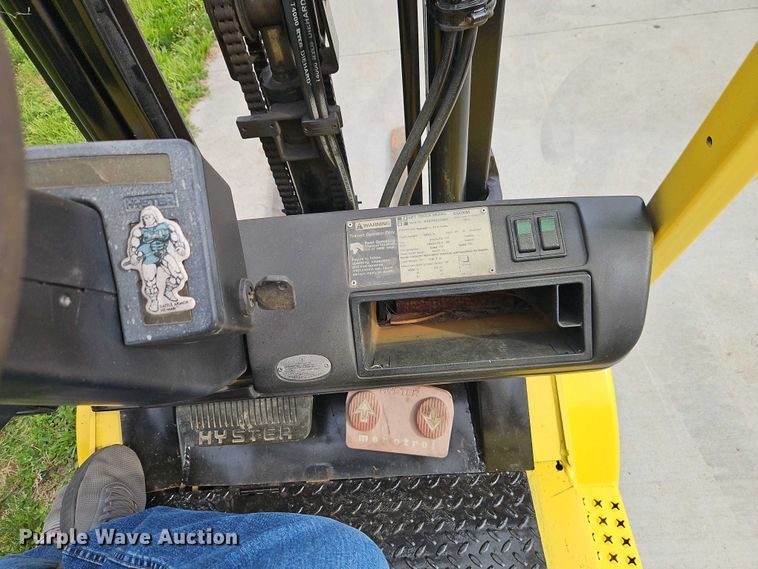 image for item EO7250 2001 Hyster S50XM forklift