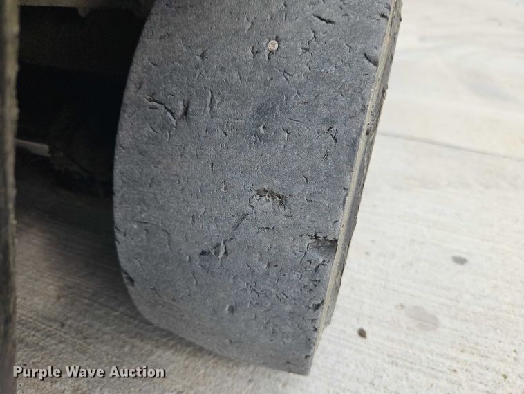 image for item EO7250 2001 Hyster S50XM forklift