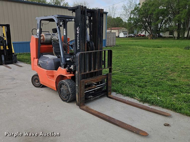 image for item EO7251 Toyota 7FGCU35 forklift