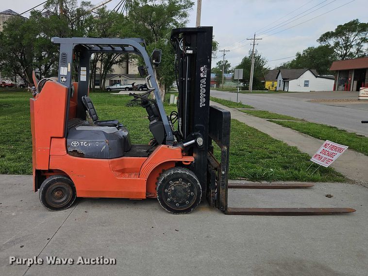 image for item EO7251 Toyota 7FGCU35 forklift