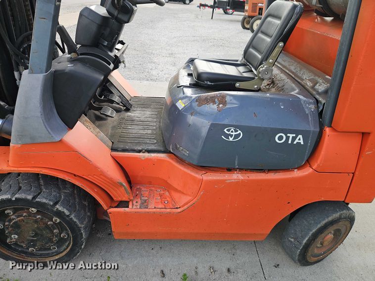 image for item EO7251 Toyota 7FGCU35 forklift