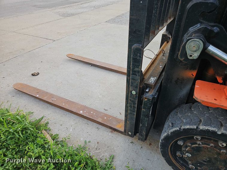 image for item EO7251 Toyota 7FGCU35 forklift