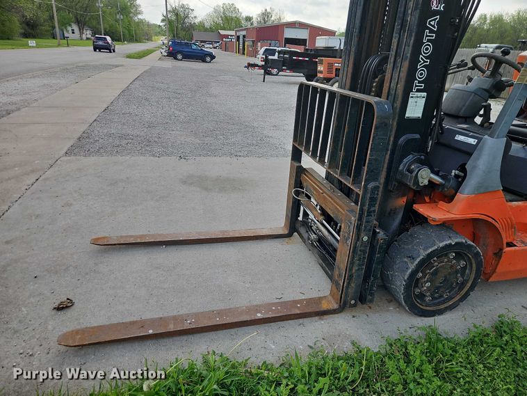 image for item EO7251 Toyota 7FGCU35 forklift