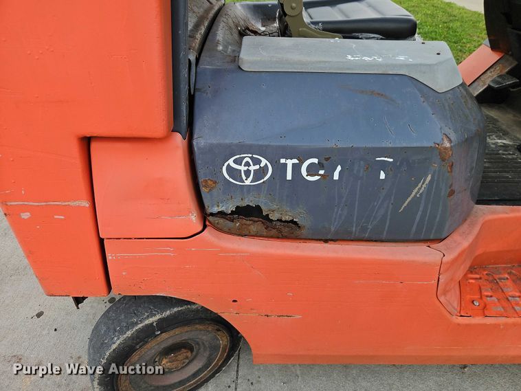 image for item EO7251 Toyota 7FGCU35 forklift