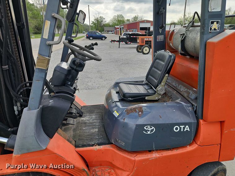 image for item EO7251 Toyota 7FGCU35 forklift