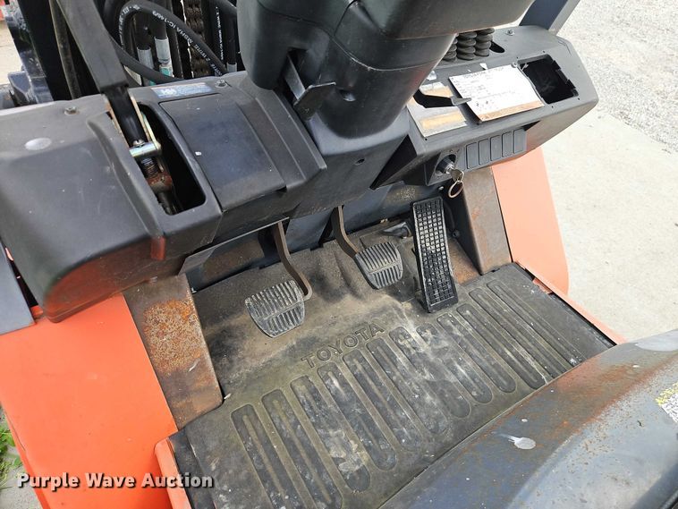 image for item EO7251 Toyota 7FGCU35 forklift