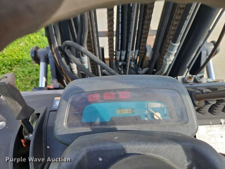 image for item EO7251 Toyota 7FGCU35 forklift