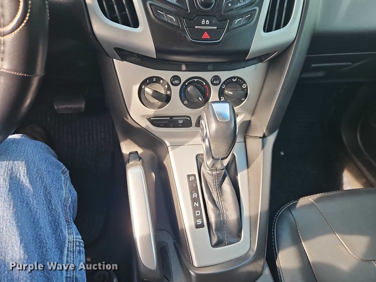 image for item EO7279 2013 Ford Focus Passenger Vehicle