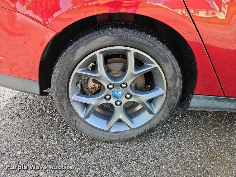 image for item EO7279 2013 Ford Focus Passenger Vehicle