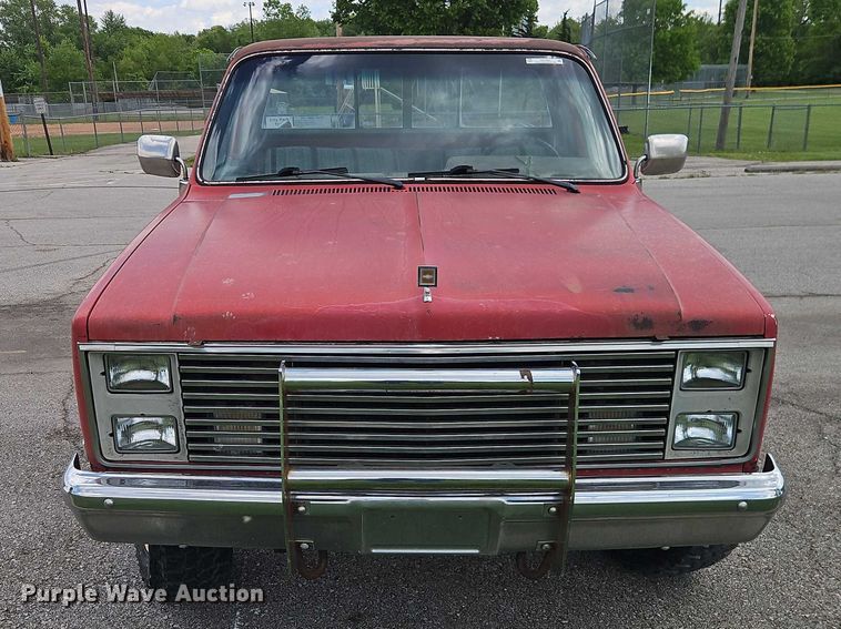 image for item EO7305 1986 Chevrolet K20  pickup truck
