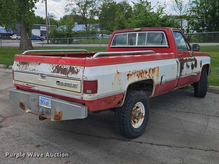 image for item EO7305 1986 Chevrolet K20  pickup truck