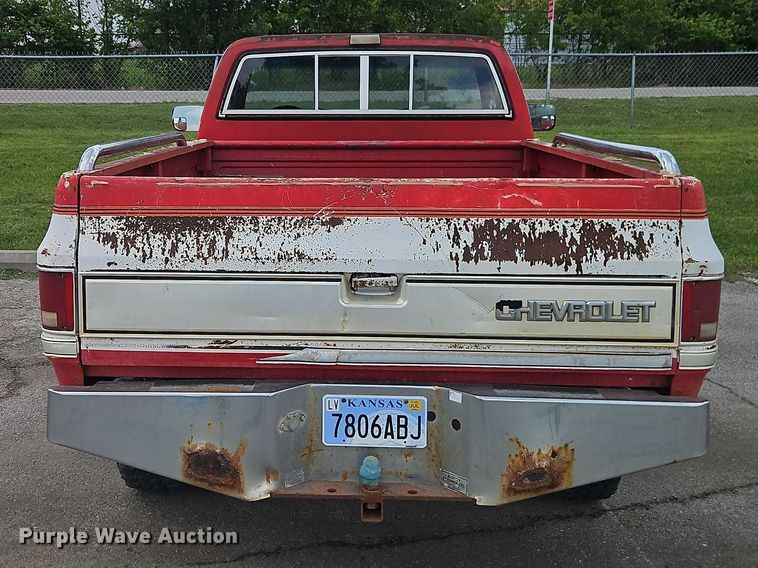 image for item EO7305 1986 Chevrolet K20  pickup truck