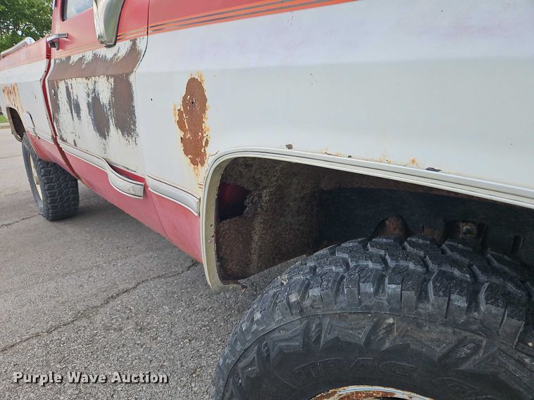 image for item EO7305 1986 Chevrolet K20  pickup truck