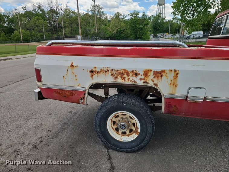 image for item EO7305 1986 Chevrolet K20  pickup truck