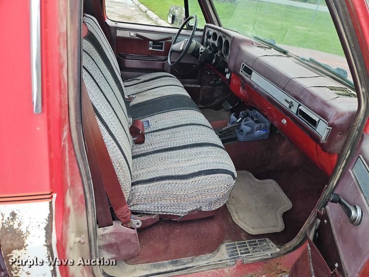 image for item EO7305 1986 Chevrolet K20  pickup truck