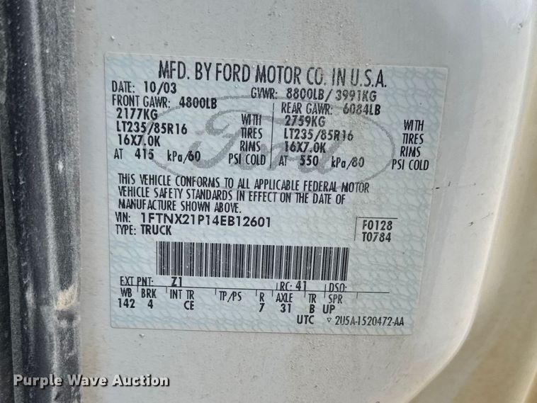 image for item EQ5005 2004 Ford F250 Super Duty Ext. Cab pickup truck cab and chassis