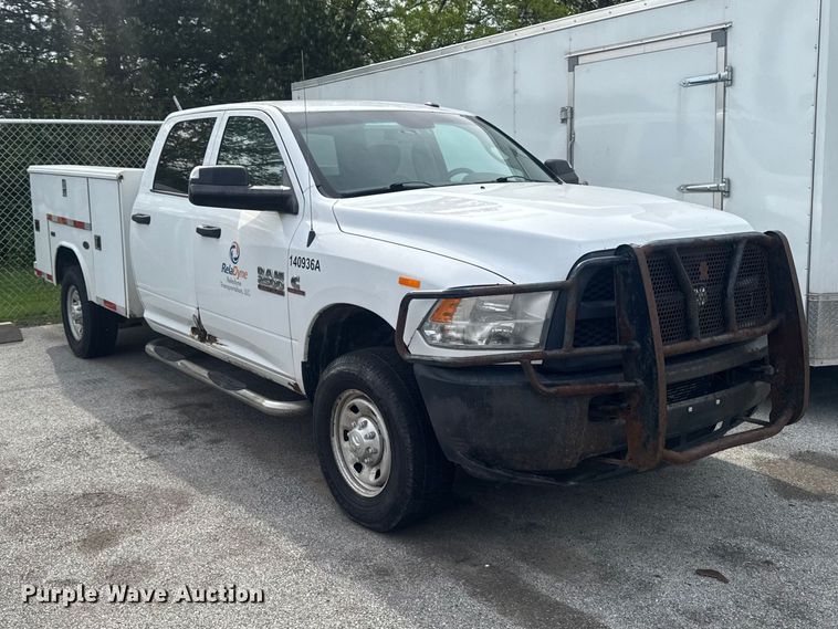 image for item ER0480 2014 RAM 2500 Crew Cab utility bed pickup truck