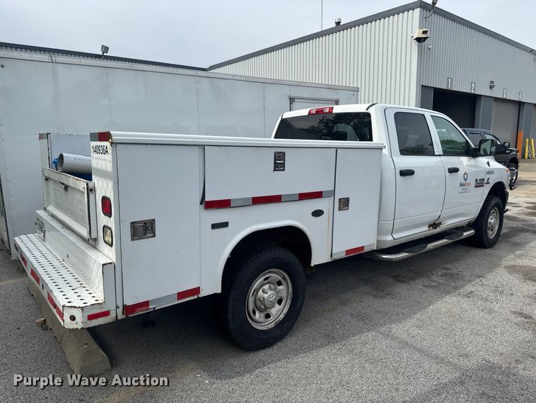 image for item ER0480 2014 RAM 2500 Crew Cab utility bed pickup truck