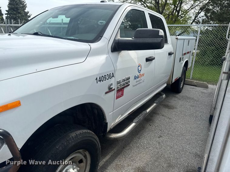 image for item ER0480 2014 RAM 2500 Crew Cab utility bed pickup truck