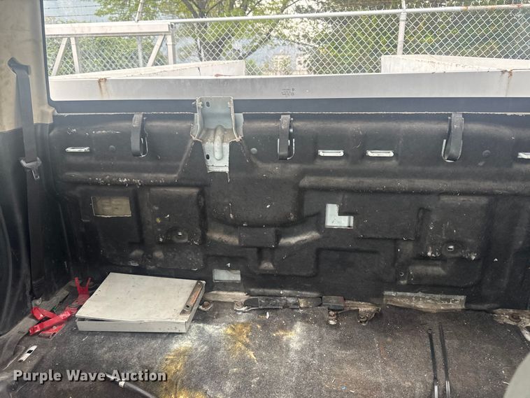 image for item ER0480 2014 RAM 2500 Crew Cab utility bed pickup truck