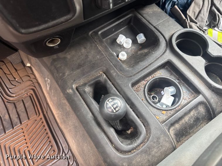 image for item ER0480 2014 RAM 2500 Crew Cab utility bed pickup truck