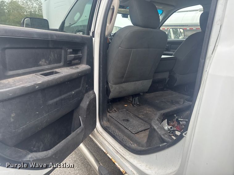 image for item ER0480 2014 RAM 2500 Crew Cab utility bed pickup truck