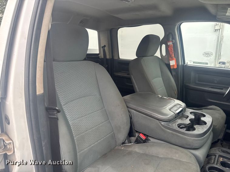 image for item ER0480 2014 RAM 2500 Crew Cab utility bed pickup truck
