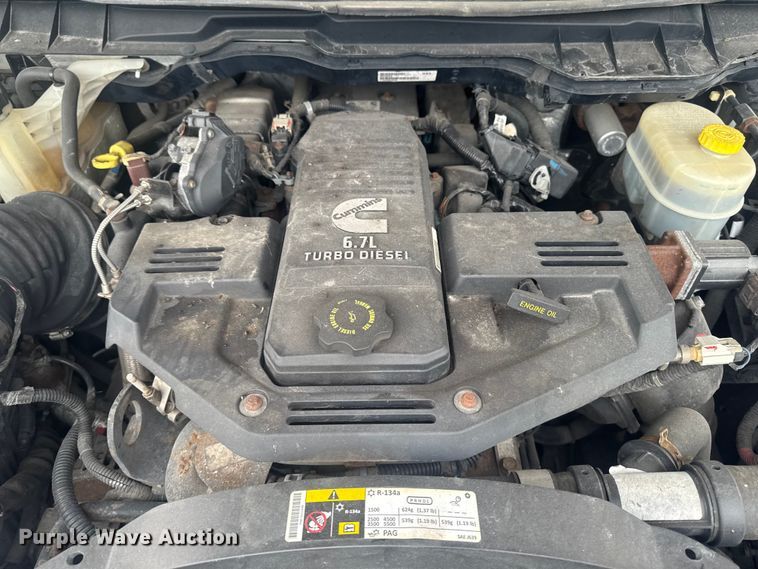 image for item ER0480 2014 RAM 2500 Crew Cab utility bed pickup truck