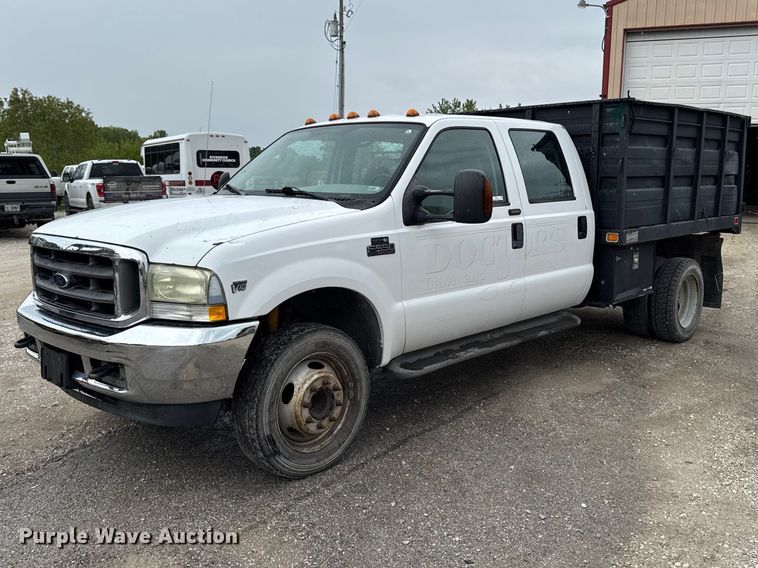 2004 Ford F550 Super Duty Crew Cab dump truck