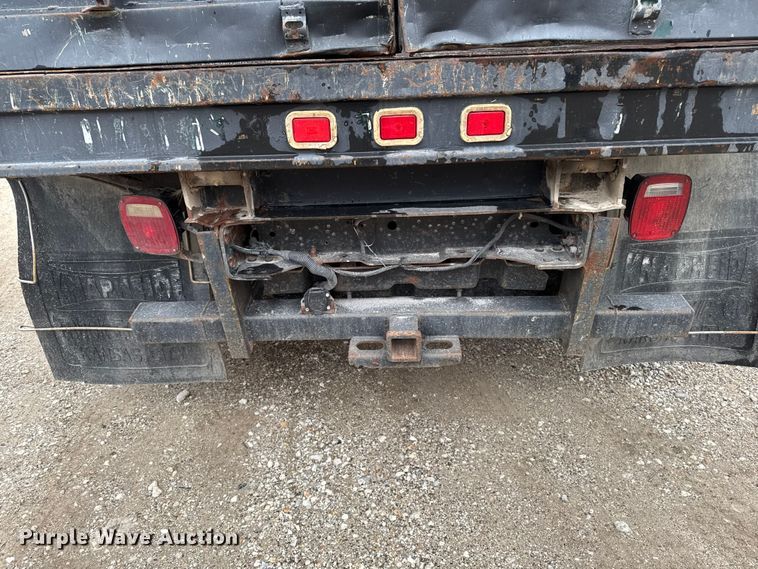 image for item ER0494 2004 Ford F550 Super Duty Crew Cab dump truck
