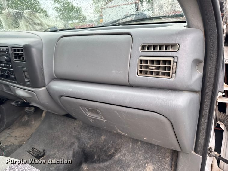 image for item ER0494 2004 Ford F550 Super Duty Crew Cab dump truck
