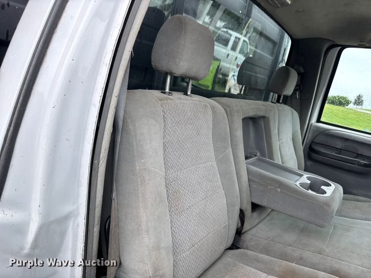 image for item ER0494 2004 Ford F550 Super Duty Crew Cab dump truck