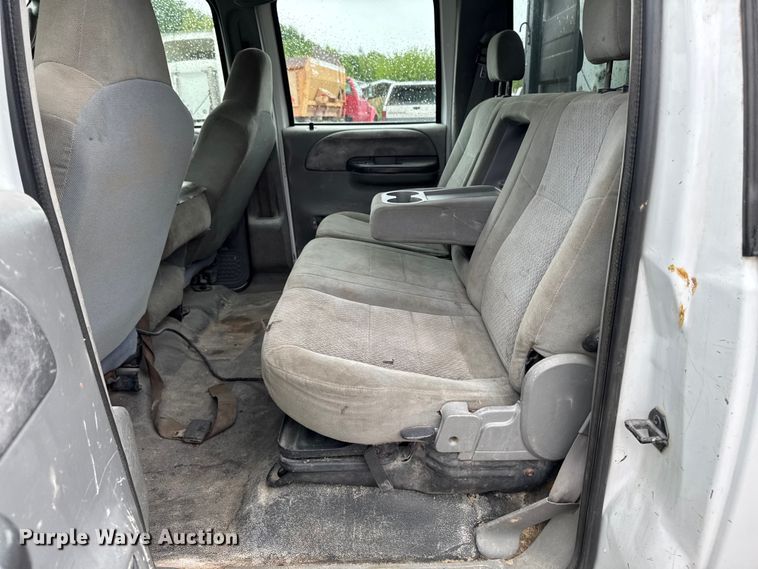 image for item ER0494 2004 Ford F550 Super Duty Crew Cab dump truck