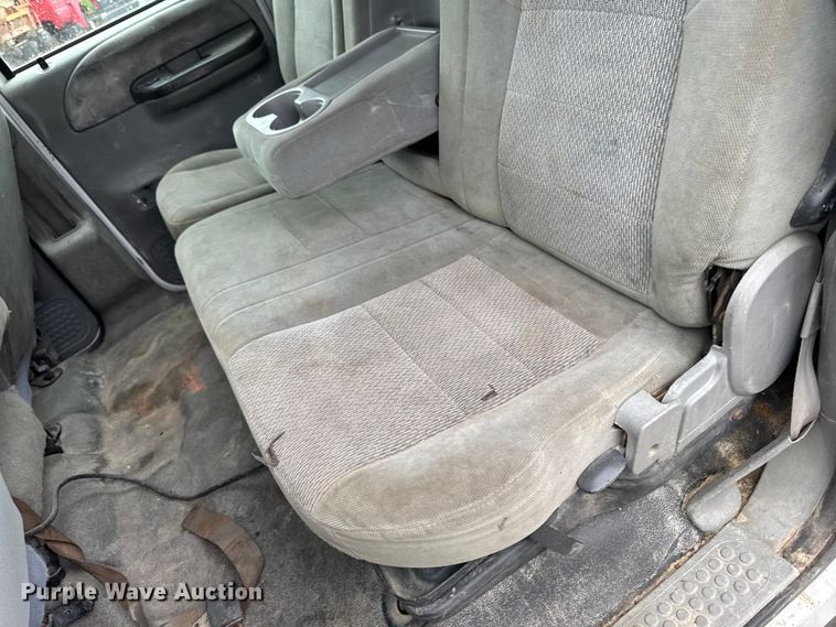 image for item ER0494 2004 Ford F550 Super Duty Crew Cab dump truck