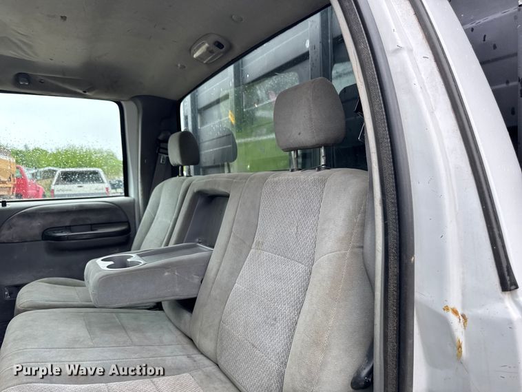 image for item ER0494 2004 Ford F550 Super Duty Crew Cab dump truck
