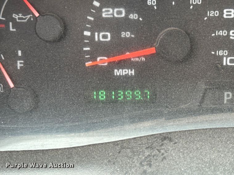 image for item ER0494 2004 Ford F550 Super Duty Crew Cab dump truck