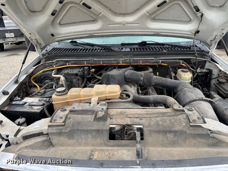 image for item ER0494 2004 Ford F550 Super Duty Crew Cab dump truck
