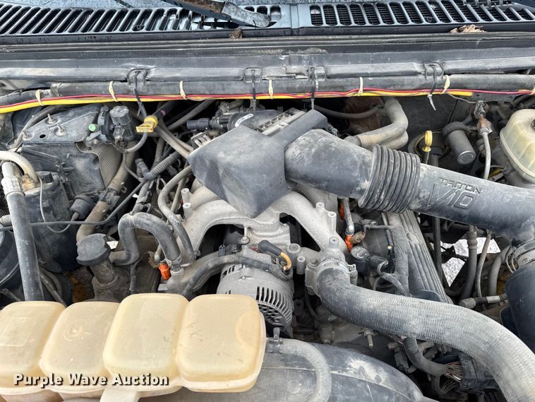 image for item ER0494 2004 Ford F550 Super Duty Crew Cab dump truck