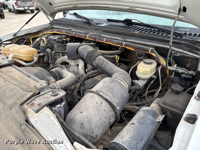 image for item ER0494 2004 Ford F550 Super Duty Crew Cab dump truck