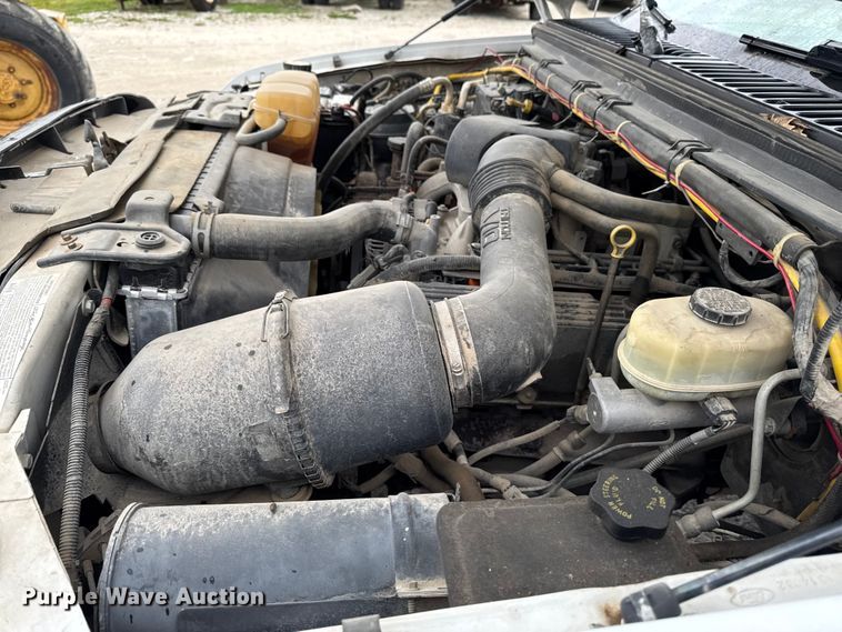 image for item ER0494 2004 Ford F550 Super Duty Crew Cab dump truck