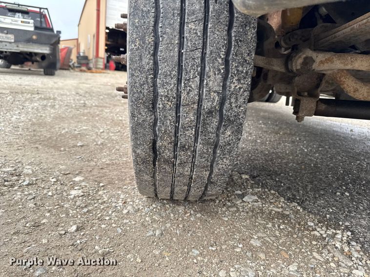 image for item ER0494 2004 Ford F550 Super Duty Crew Cab dump truck