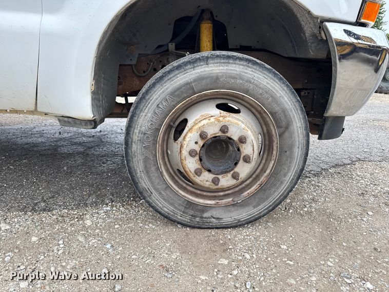 image for item ER0494 2004 Ford F550 Super Duty Crew Cab dump truck