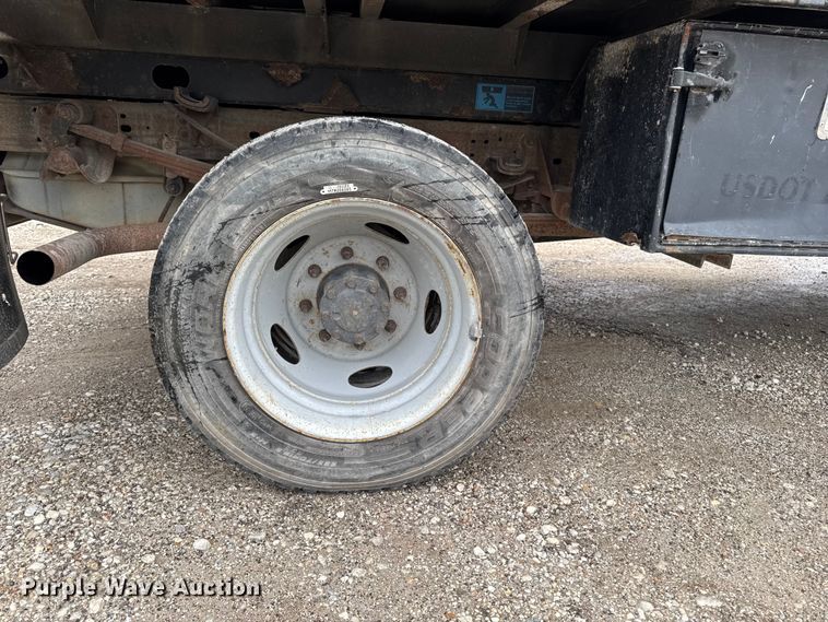 image for item ER0494 2004 Ford F550 Super Duty Crew Cab dump truck