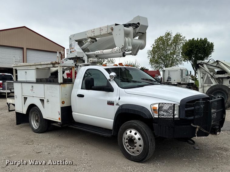image for item ER0495 2009 Dodge Ram 5500 bucket truck