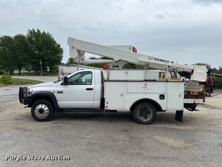 image for item ER0495 2009 Dodge Ram 5500 bucket truck