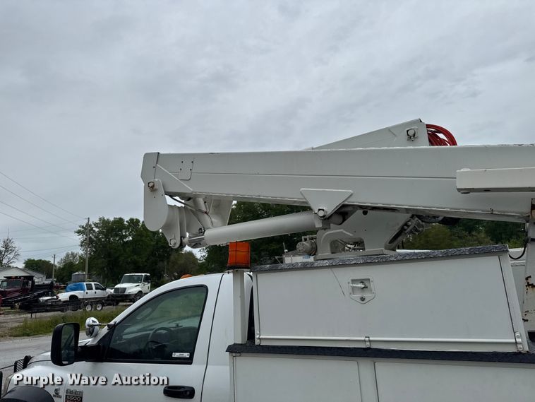 image for item ER0495 2009 Dodge Ram 5500 bucket truck